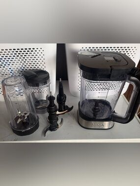 Ninja blender replacement containers